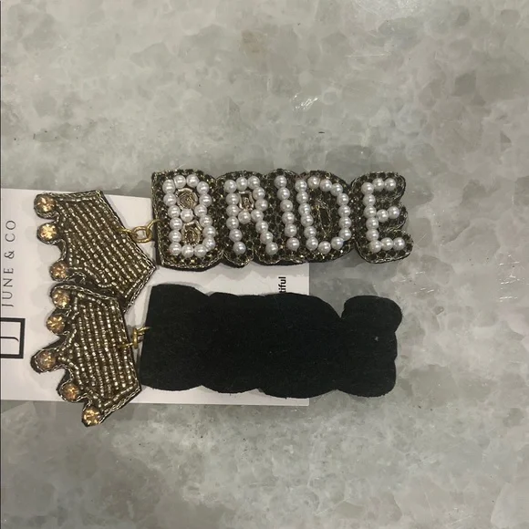 Gold and White Bride Earrings - Picture 3 of 4